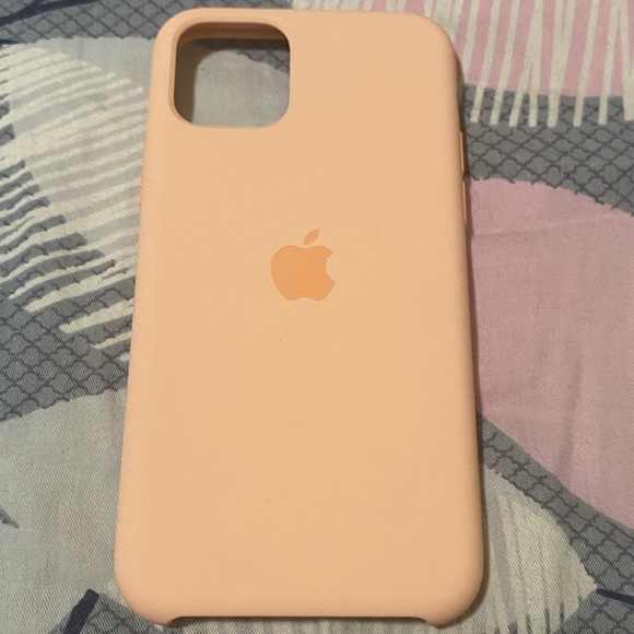 Apple iPhone 11 Pro Silicone Case - Peach - Picture 1 of 2